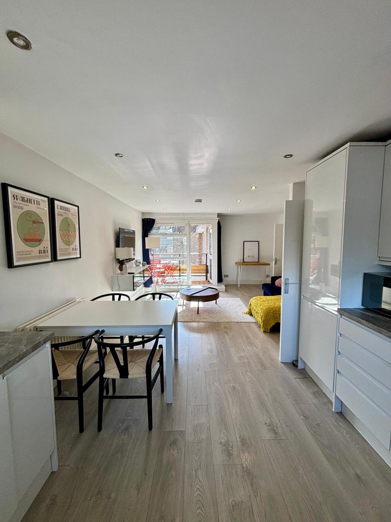 Appartamento 2 Bed, Open Plan, Modernised Flat, Canary Wharf